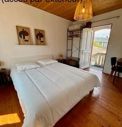 Vakantiehuis Proche Plage, Maison De Bourg Pleine De Charme Gouville-sur-Mer